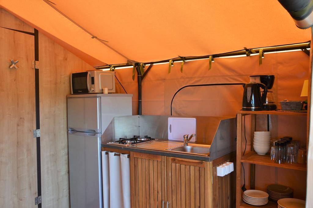 Camping Le Mas De Riri Celles  Esterno foto